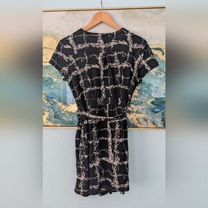 Banana Republic Woman's  flattering wrap design  Top Size L